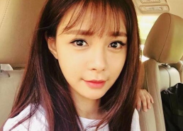 沈梦辰近期照片,时尚魅力绽放，青春活力无限